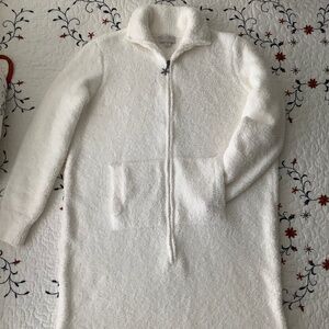 New Barefoot Dreams Zip Lounger